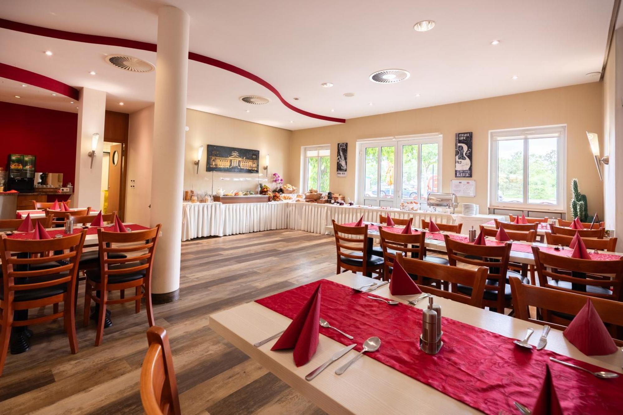Garner Hotel Cottbus Sued By Ihg Exteriör bild
