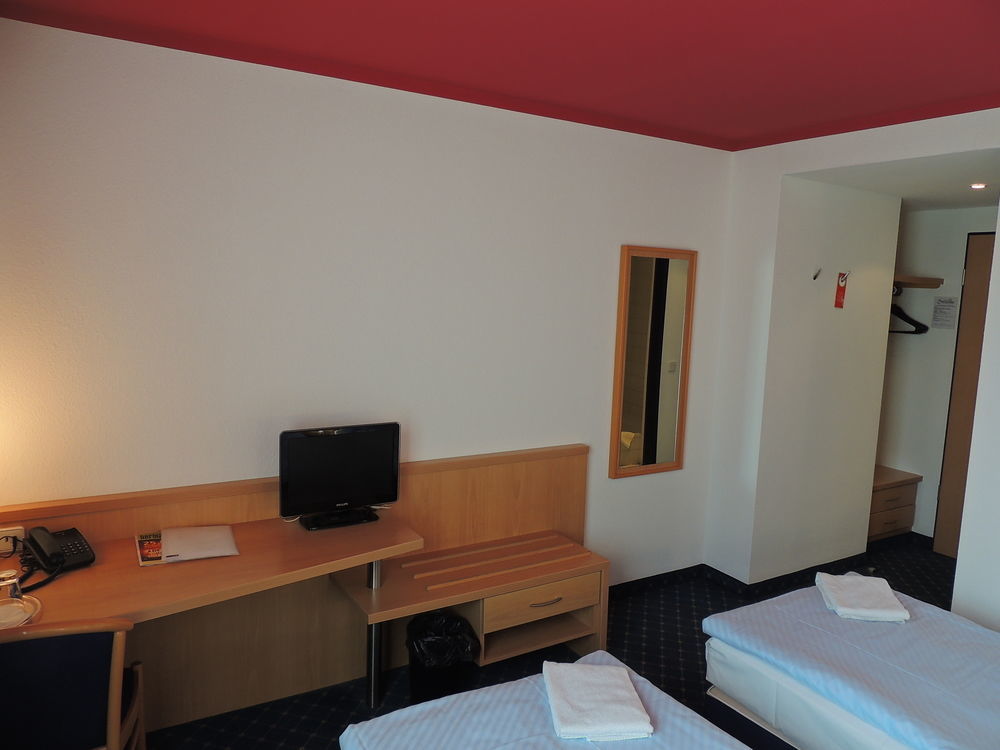 Garner Hotel Cottbus Sued By Ihg Exteriör bild